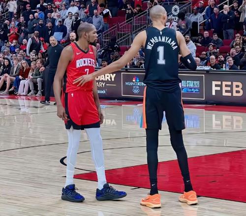 快船迎西蒙,斯强援,哈登组四巨,太阳城,太阳城娱乐,太阳城app,太阳城赌场