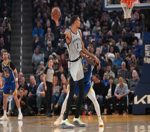 活塞风格解,强硬对抗中,摔倒频繁,太阳城,太阳城娱乐,太阳城app,太阳城赌场